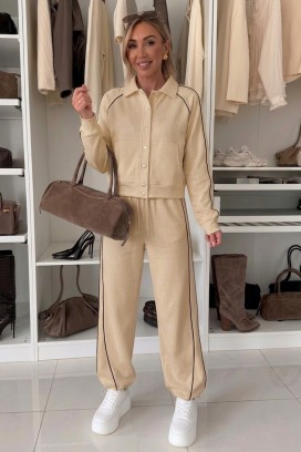 LAMONIA BEIGE női sportosan elegáns szett rövid dzsekivel és jogger nadrággal