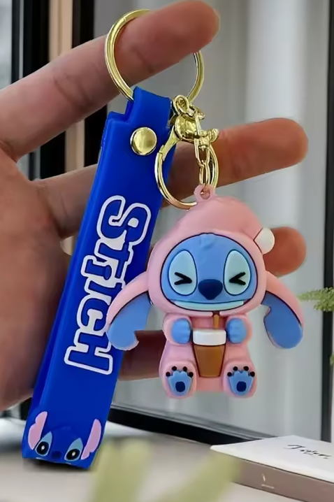 STITCH LATTE táska dísz, Szín: rózsaszín, IVET.HU - A te online butikod.