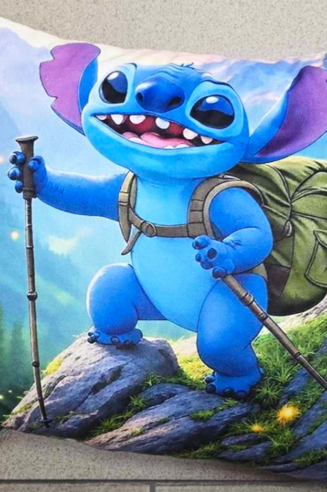 STITCH HIKE gyermek párna, Szín: kék, IVET.HU - A te online butikod.