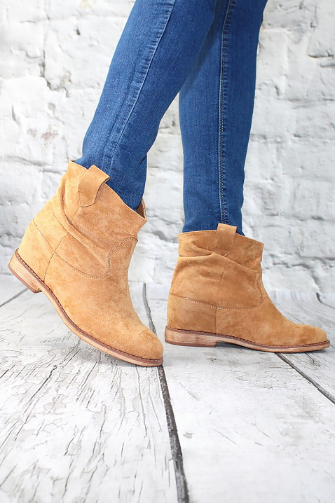 KLORFINA női csizma, Szín: világosbarna, IVET.HU - A te online butikod.