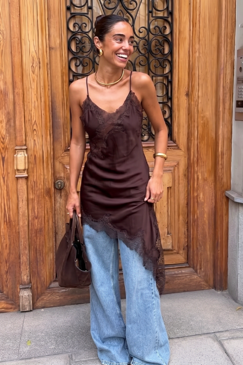 VELIMIRA BROWN aszimmetrikus, finom tunika csipkével és hasítékkal, Szín: barna, IVET.HU - A te online butikod.