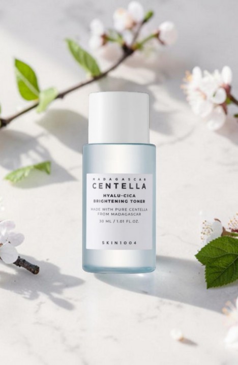 SKIN1004 Madagascar Centella Hyalu-Cica Brightening Toner 30 mlIVET.HU - A te online butikod.