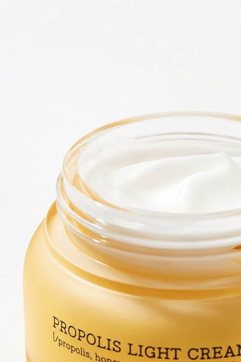COSRX Full Fit Propolis Light Cream 65 mlIVET.HU - A te online butikod.
