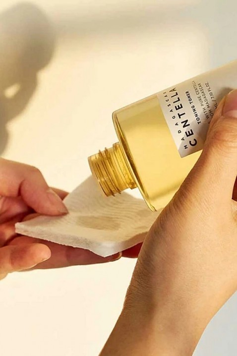 SKIN1004 Madagascar Centella Light Cleansing Oil 30 mlIVET.HU - A te online butikod.