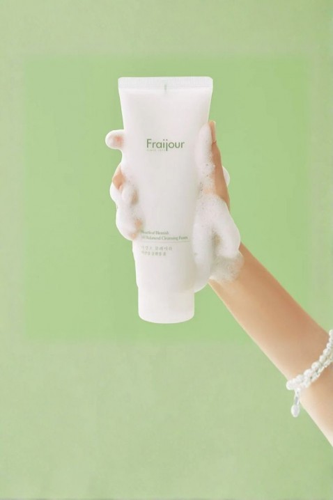 Fraijour Heartleaf Blemish pH Balanced Cleansing Foam 250 mlIVET.HU - A te online butikod.