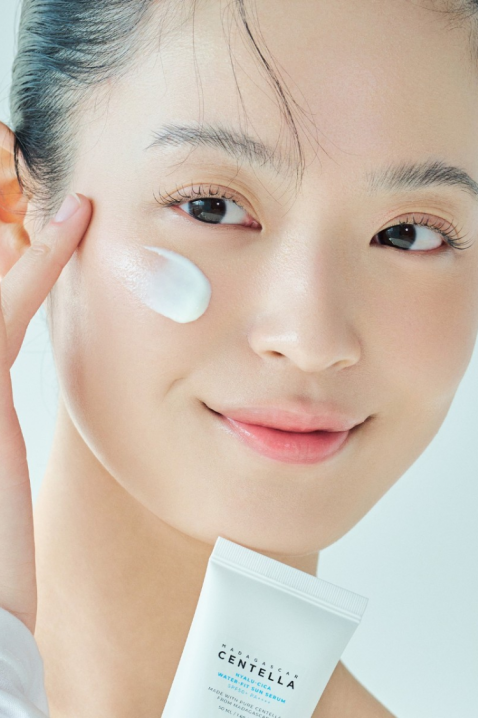 SKIN1004 Madagascar Centella Hyalu-Cica Water-Fit Sun Serum 15 mlIVET.HU - A te online butikod.