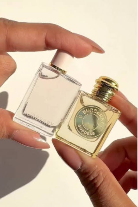 Burberry Mini női szett: Goddess Edp 2x 5ml + Burberry Her Edp 2x 5mlIVET.HU - A te online butikod.