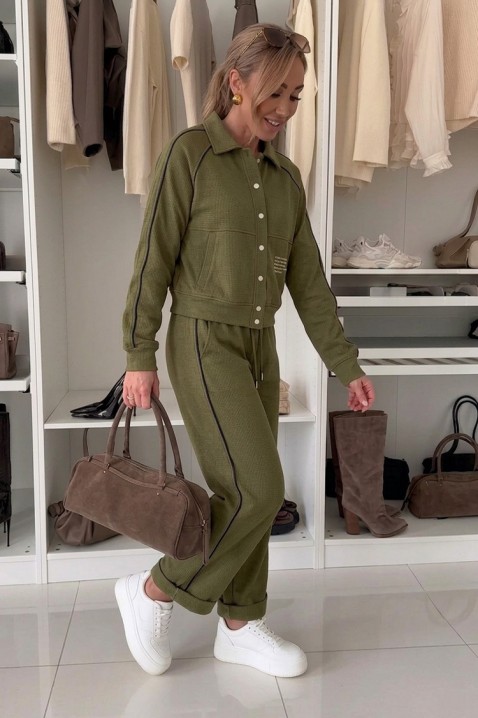 LAMONIA KHAKI női sportosan elegáns szett rövid dzsekivel és jogger nadrággal, Szín: khaki, IVET.HU - A te online butikod.