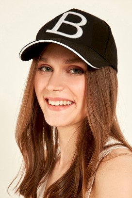 BENETOLA BLACK sapka