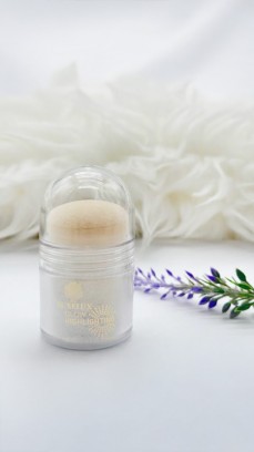 LUXELUX Radiant Glow PEARL highlighter