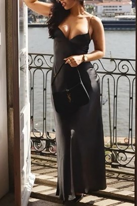 VALIMIA BLACK ruha