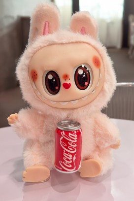 LABUBU COCA COLA POWDER táska dísz