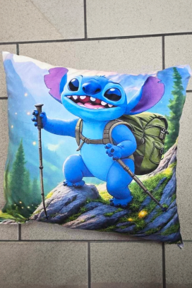 STITCH HIKE gyermek párna