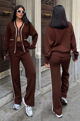 TROHELMA BROWN szett