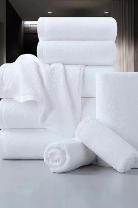 AURENZA puha textúrájú, letisztult hotel stílusú fürdő törölköző 50x100 cm