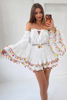 FIESTIA WHITE boho női szett rövid, hangsúlyos ujjú crop toppal és bojtokkal díszített miniszoknyával